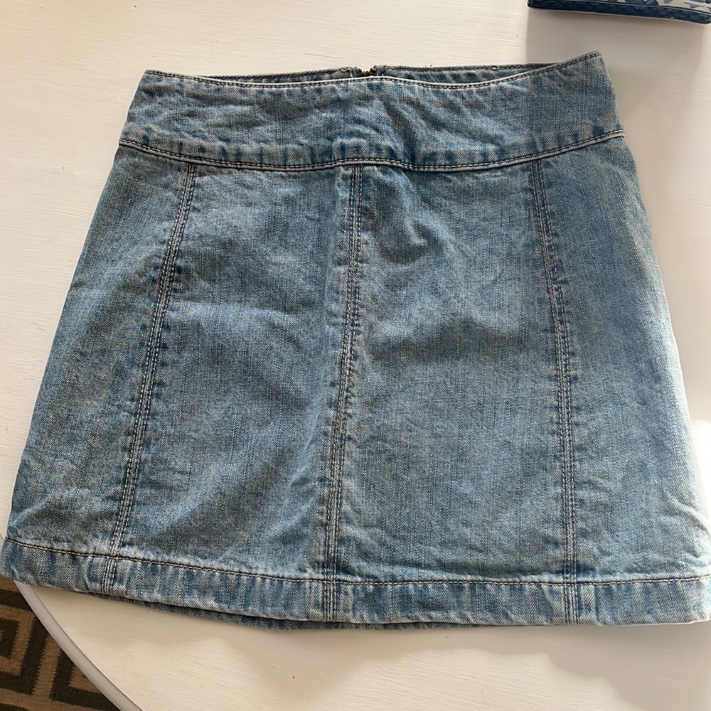 Free People Mini Skirt. Light wash denim. Great condition!